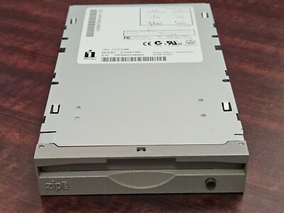 Iomega Model Z100ATAPI Zip 100 Desktop PC Gray Internal 100MB Zip Disk Drive