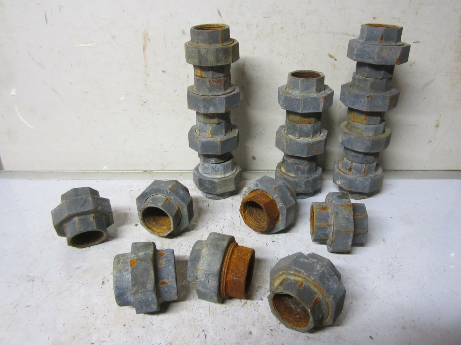 Lot 18 Old Galvanized Rusted Up Pipe Plumbing Union 1 1/2