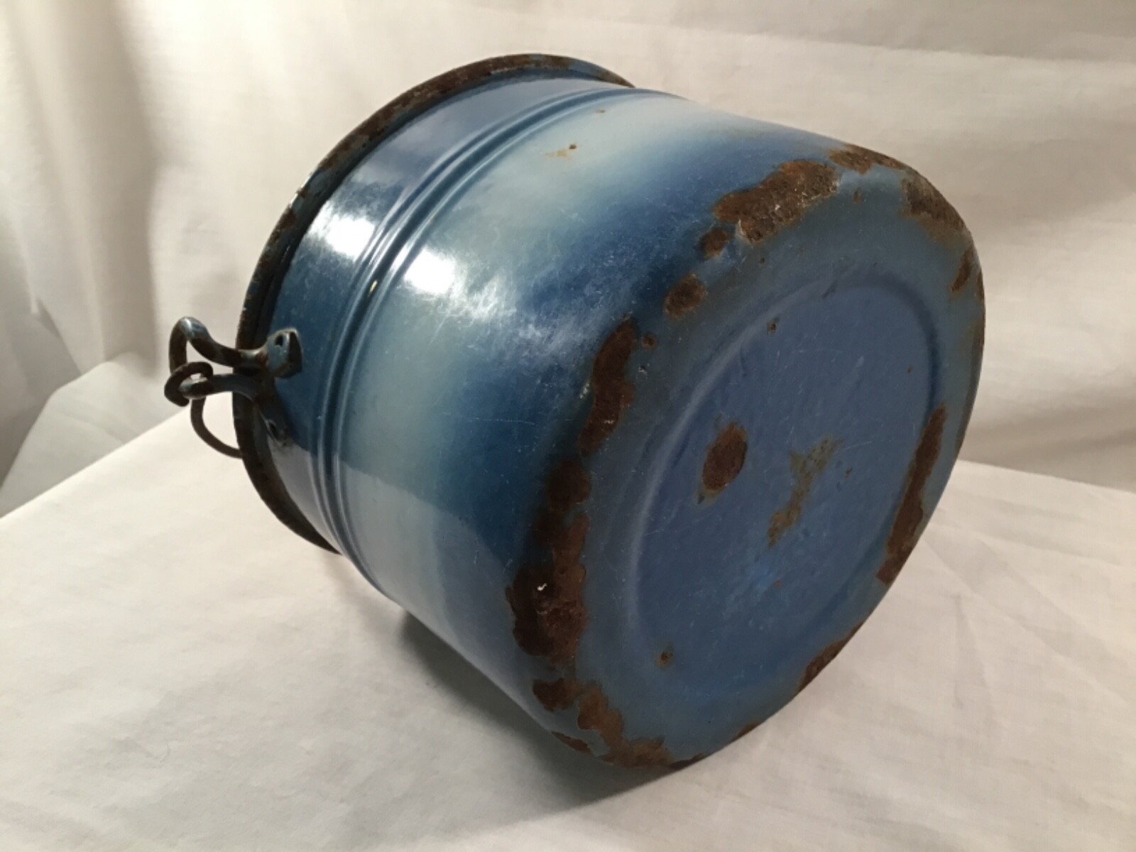 Vintage Graniteware Enamelware Blue Bucket Pail Pot w/ Handle  4 3/4” x 6 1/4”