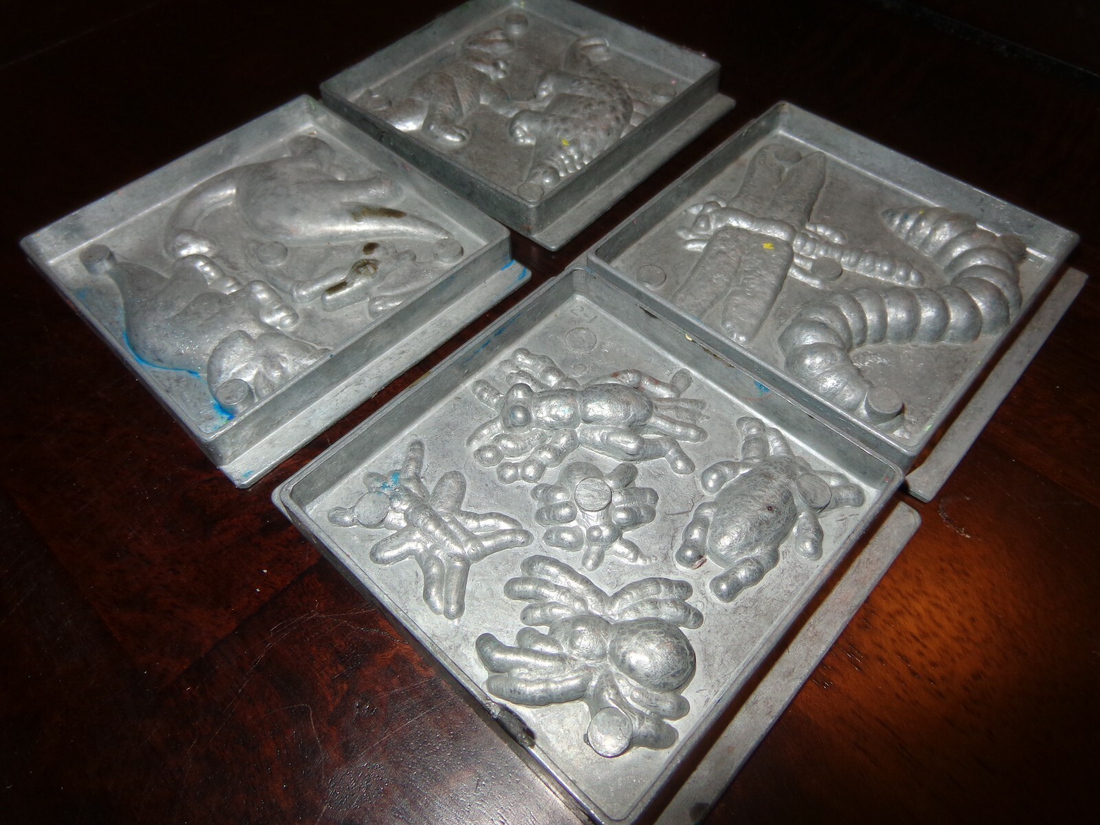 Lot of 4 Creepy Crawler Metal Molds Dinosaurs