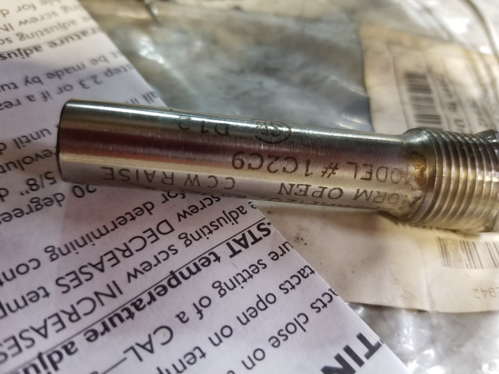 VULCAN 2E942 THERMOSTAT 100-500 DEG F, 3/8 NPT - Picture 3 of 7