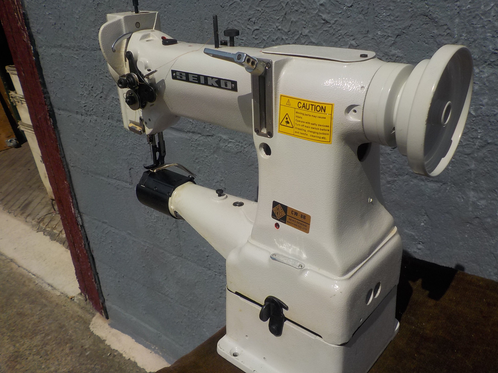 Industrial Sewing Machine Model Seiko CW-8B- Walking foot ,cylinder- Leather