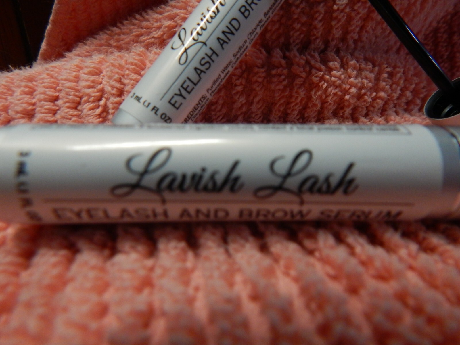 Lowest Price on Web LAVISH LASH Eyelash Growth Serum w/GINSENG & BIOTIN IT WORKS