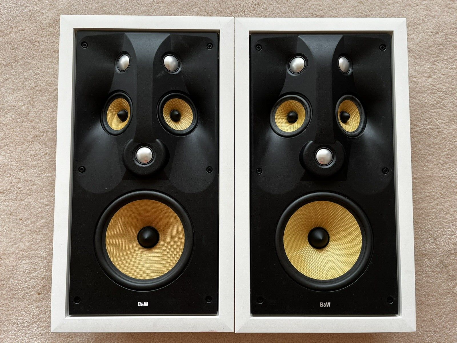 送料込　Bowers&Wilkins CM8 中古品特価！】B&W/スピーカー/CM8(ペア)のご紹介です。
