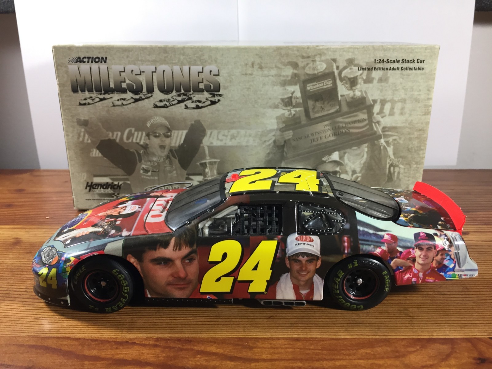 2005 Action JEFF GORDON #24 Milestone 4x Indy 400 Winner