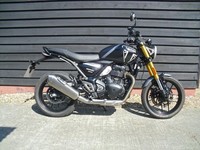 TRIUMPH SPEED 400 , 2024 , 3800 MILES ONLY , 1 OWNER . EXCELLENT CONDITION.