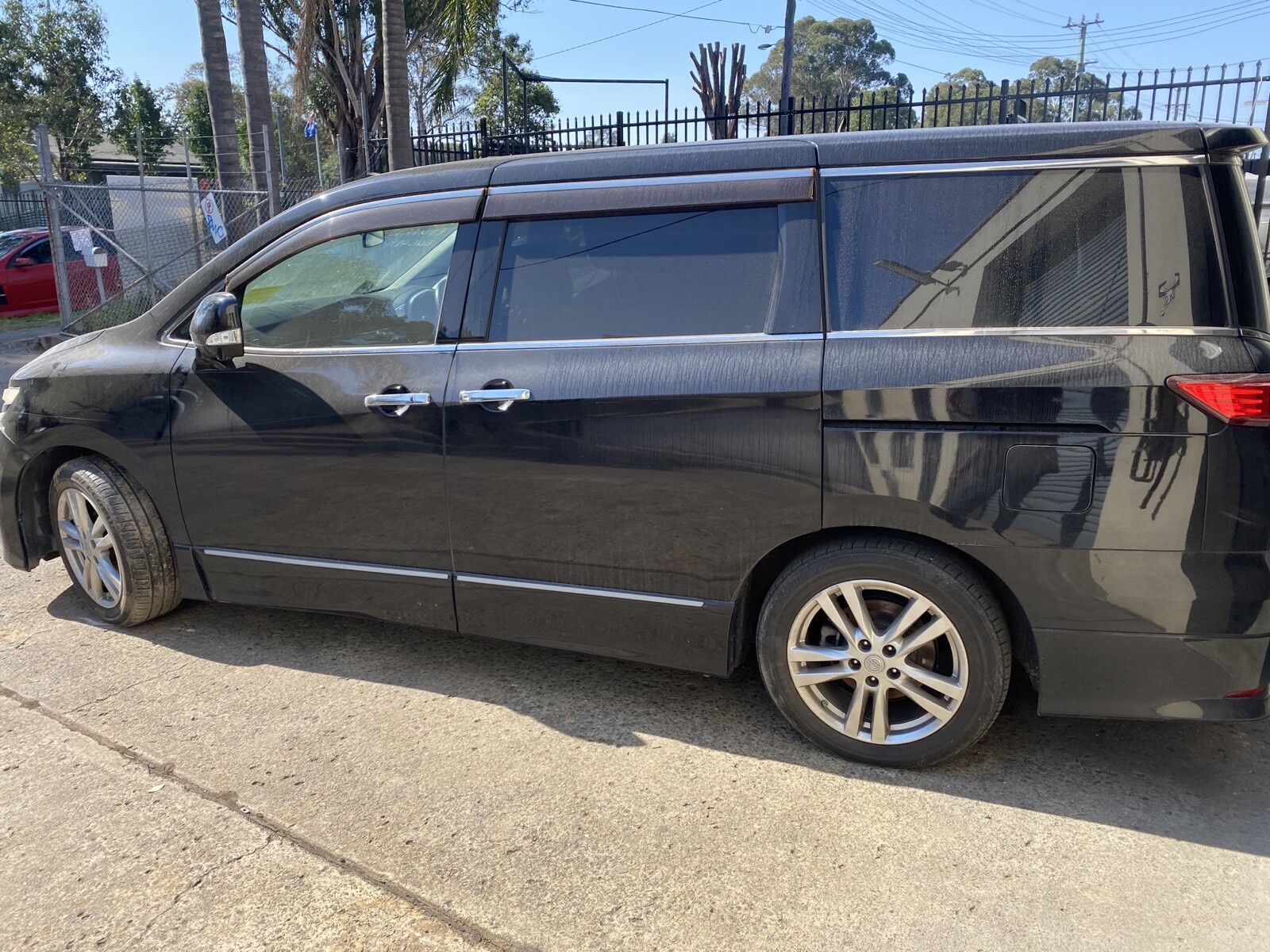 NISSAN ELGRAND E52 HIGHWAYSTAR WRECKING - thumbnail 4