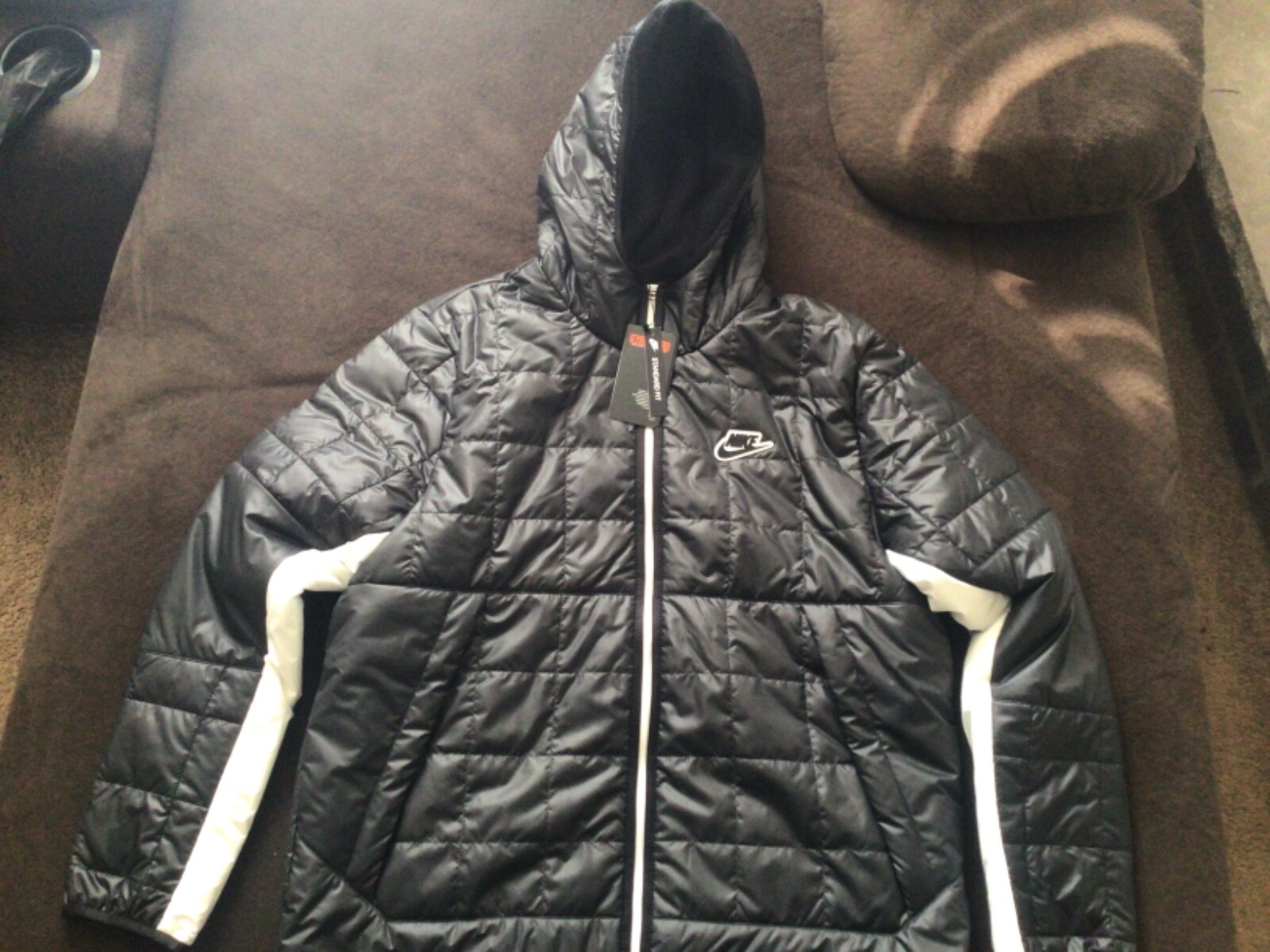 nike synthetic fill fleece lined