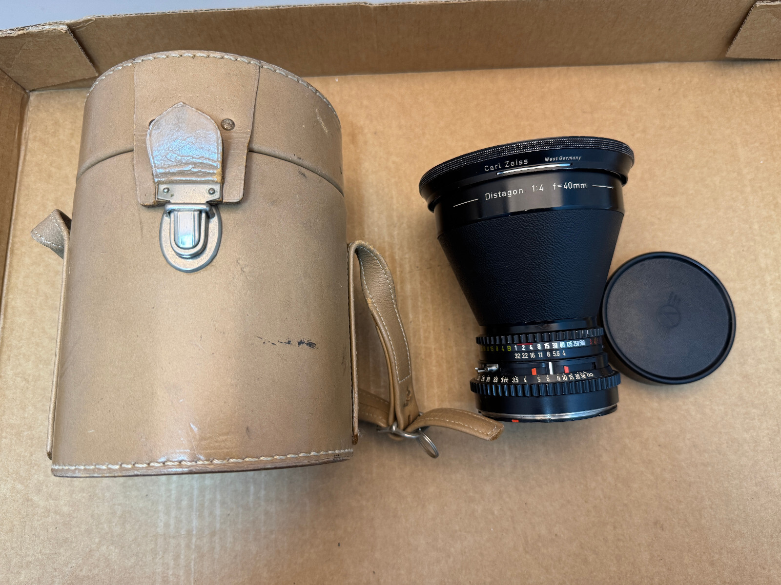 Hasselblad Carl Zeiss Distagon C 40mm f4 Lens w/ 104 Haze