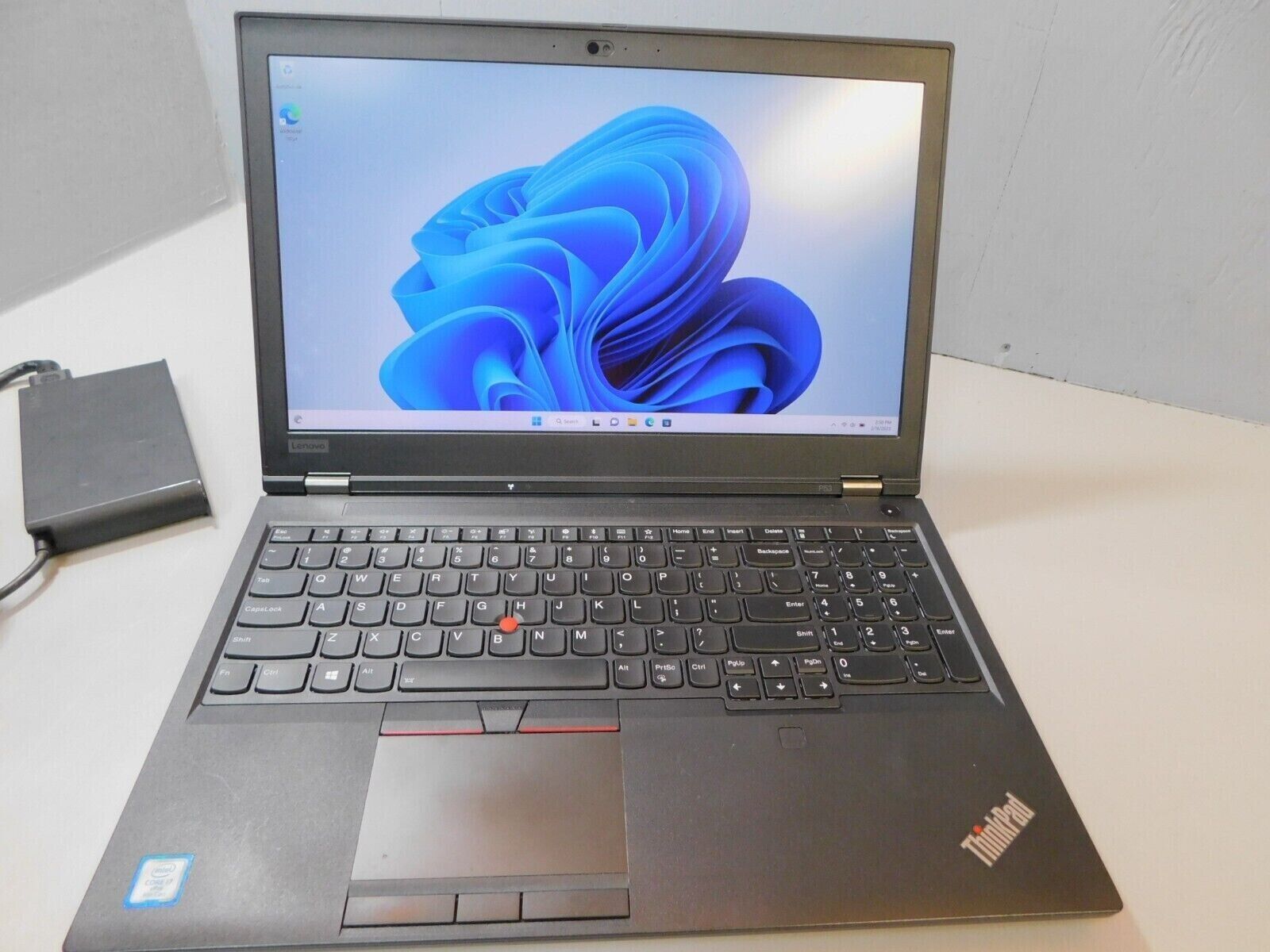 ThinkPad P53 i7-9750H 32GB 1TB NVMe SSD nVidia T1000 Win 11 ThinkPad P53 i7-9750H 32GB 1TB NVMe SSD nVidia T1000 Win 11