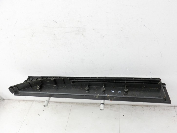 VW Crafter 2E 35 11-16 Kasten Einstiegsleiste Links Hinten VW Crafter 2E 35 11-16 07.10.2016 2E1863073A A9066860810... Vorschau 5