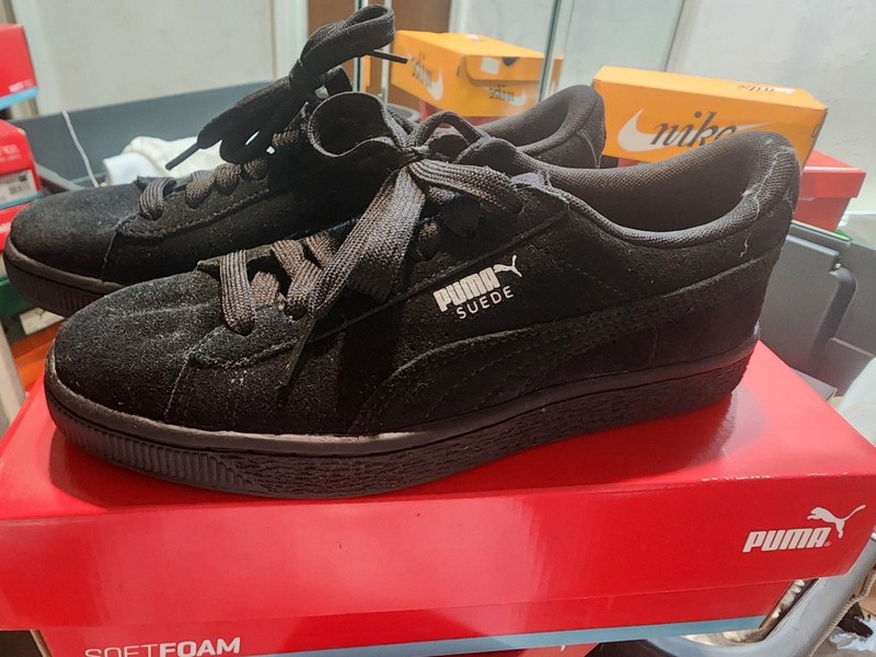 Puma Suede Classic Triple Black Sneakers
