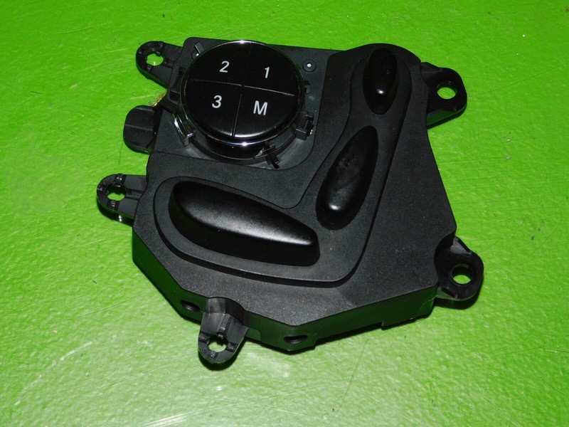 06-11 CLS 550 63 W219 OEM 2118218079 passenger right seat switch control button