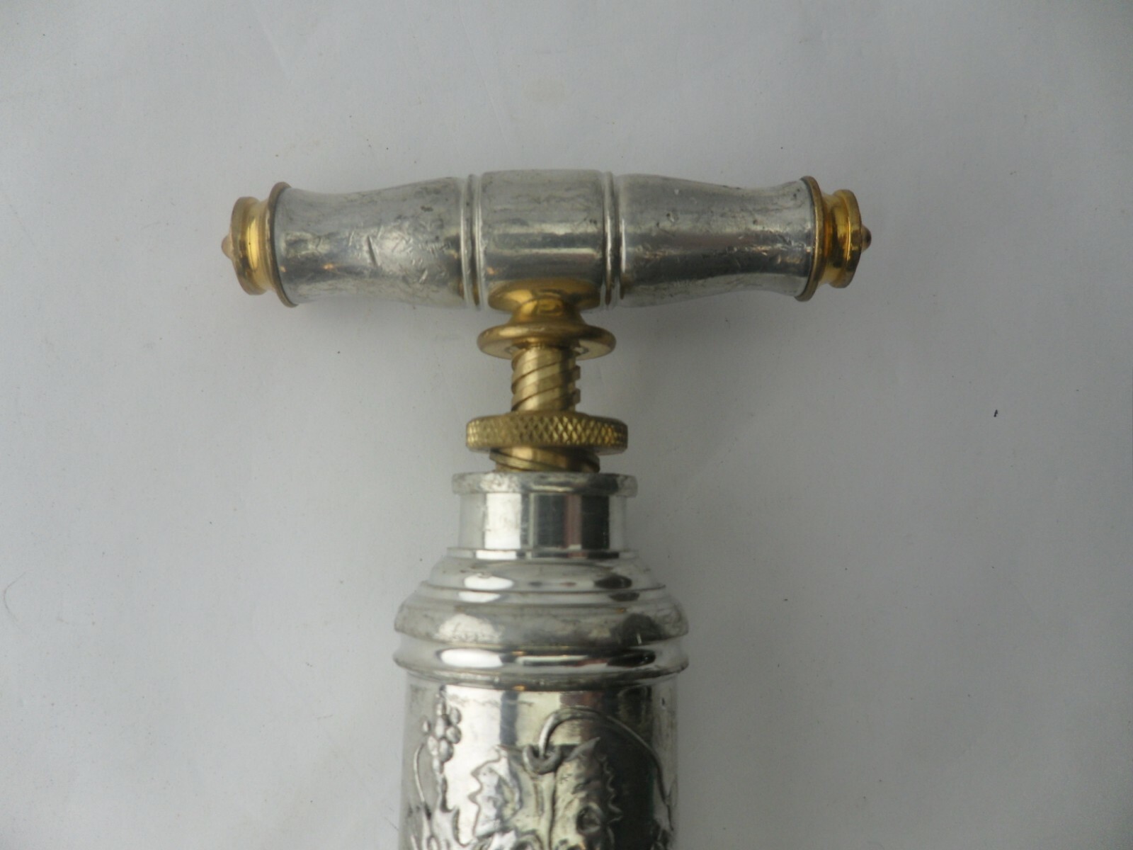 VINTAGE  HEAVY ITALIAN GUIDE SLIDES UP & DOWN WITH GRAPE VINE RAISED PATTERN