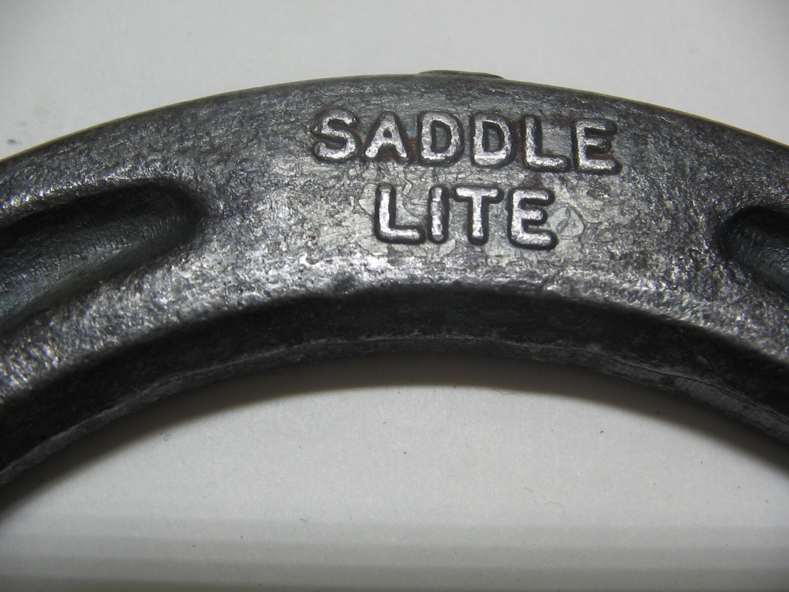 5 Steel horseshoes made by Diamond - Hot forged  4@ # S1 and 1@ # S0 Saddle lite