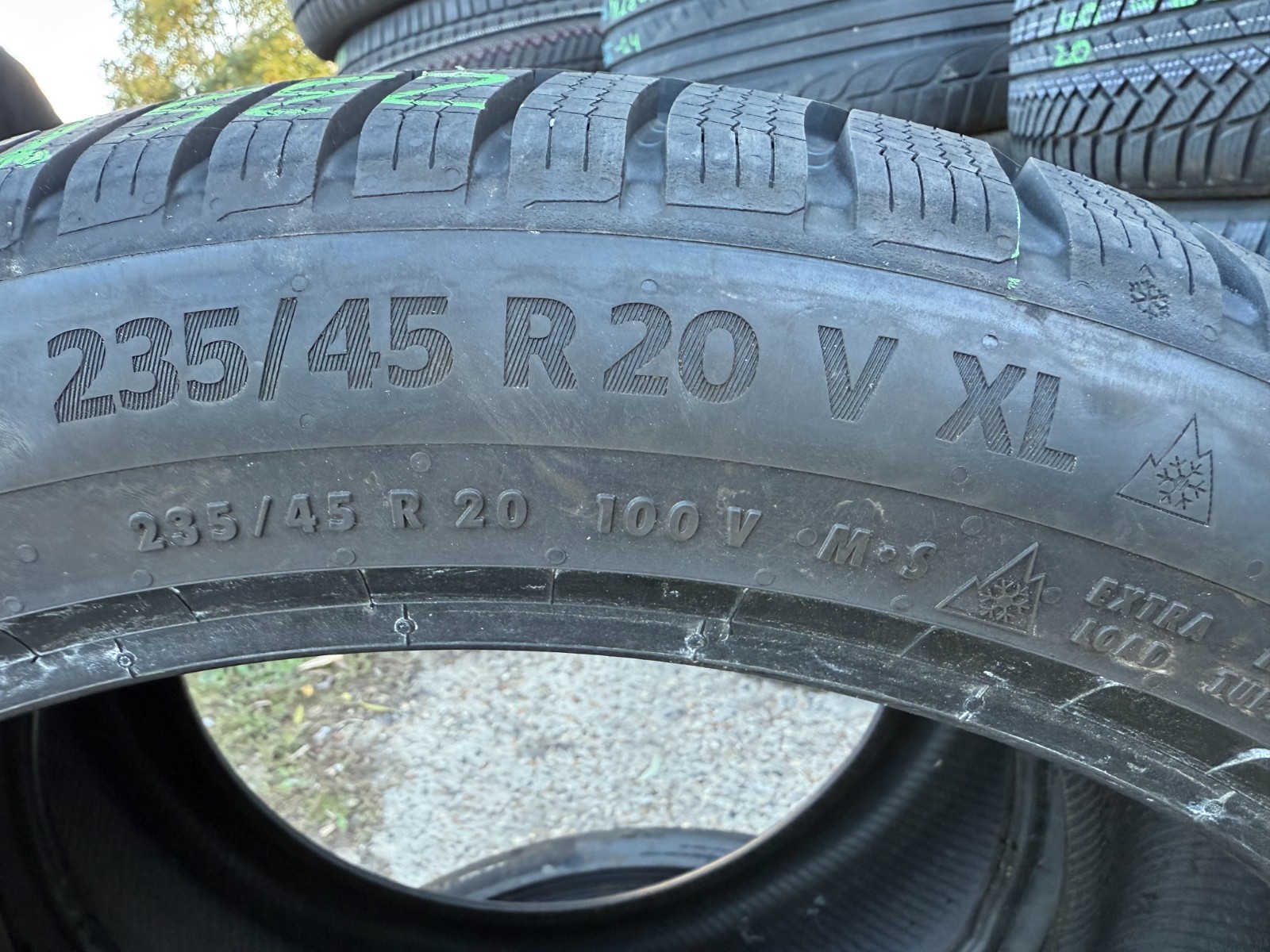 New 235 45 20 Continental, Winter, XL, M+S, 100V, x1 Tyre (F1_tyres) YD288
