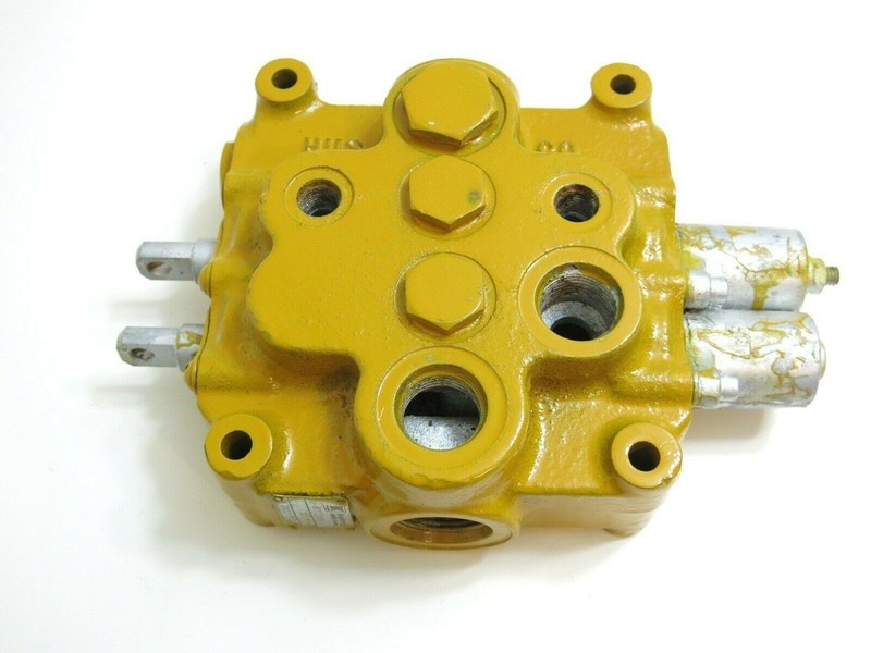 Husco Hydraulic Valves Surplus Industrial Equipment