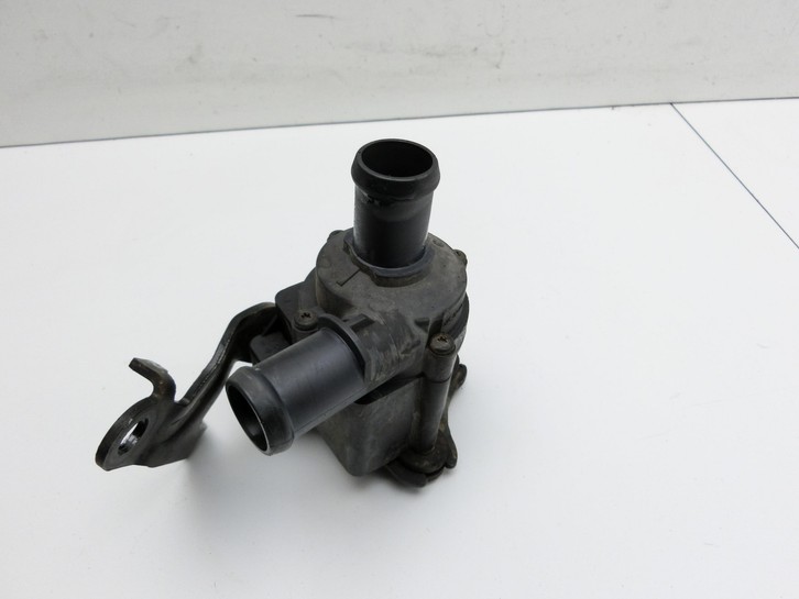 Skoda Octavia VRS III 5E 12-16 TDI 2,0 110KW Umwelzpumpe Heizung Pumpe Skoda Octavia VRS III 5E 12-16 18.12.2014... Vorschau 4