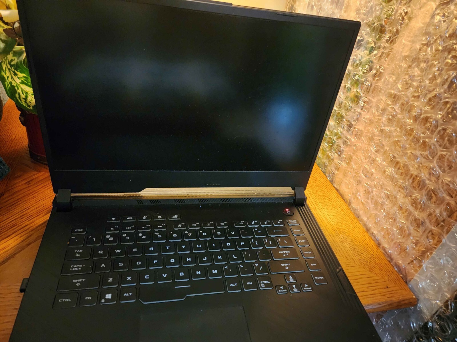 ASUS ノートPC core i7-6500u 8GB 500SSD　値引不可 20220714124008_435_.jpg