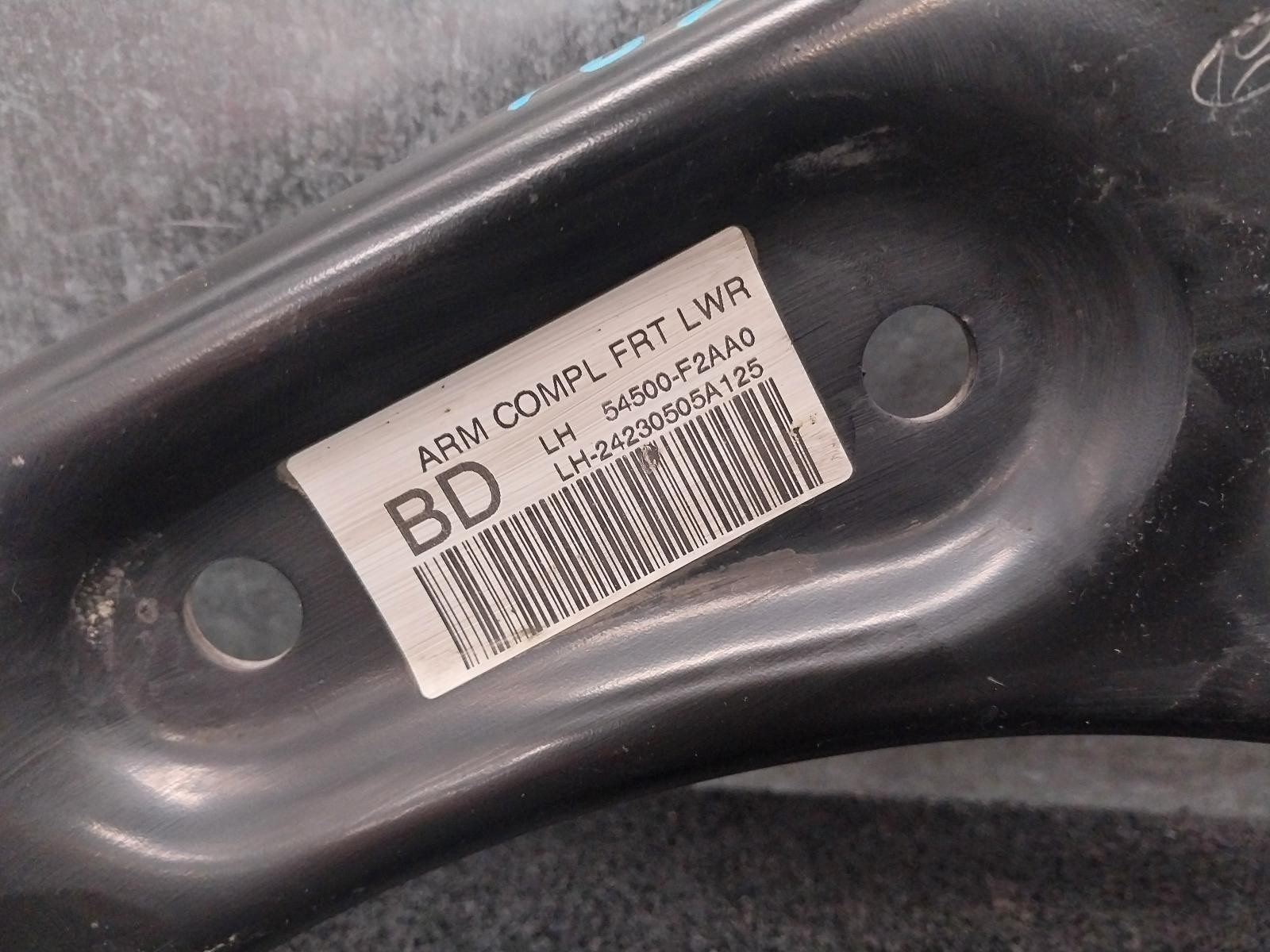 2020 Hyundai I30 LEFT FRONT LOWER CONTROL ARM PD HATCH 03/2017-12/2023 783928 image 2