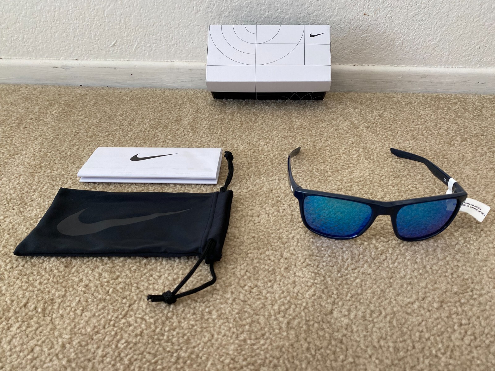 nike essential endeavor ev 1122