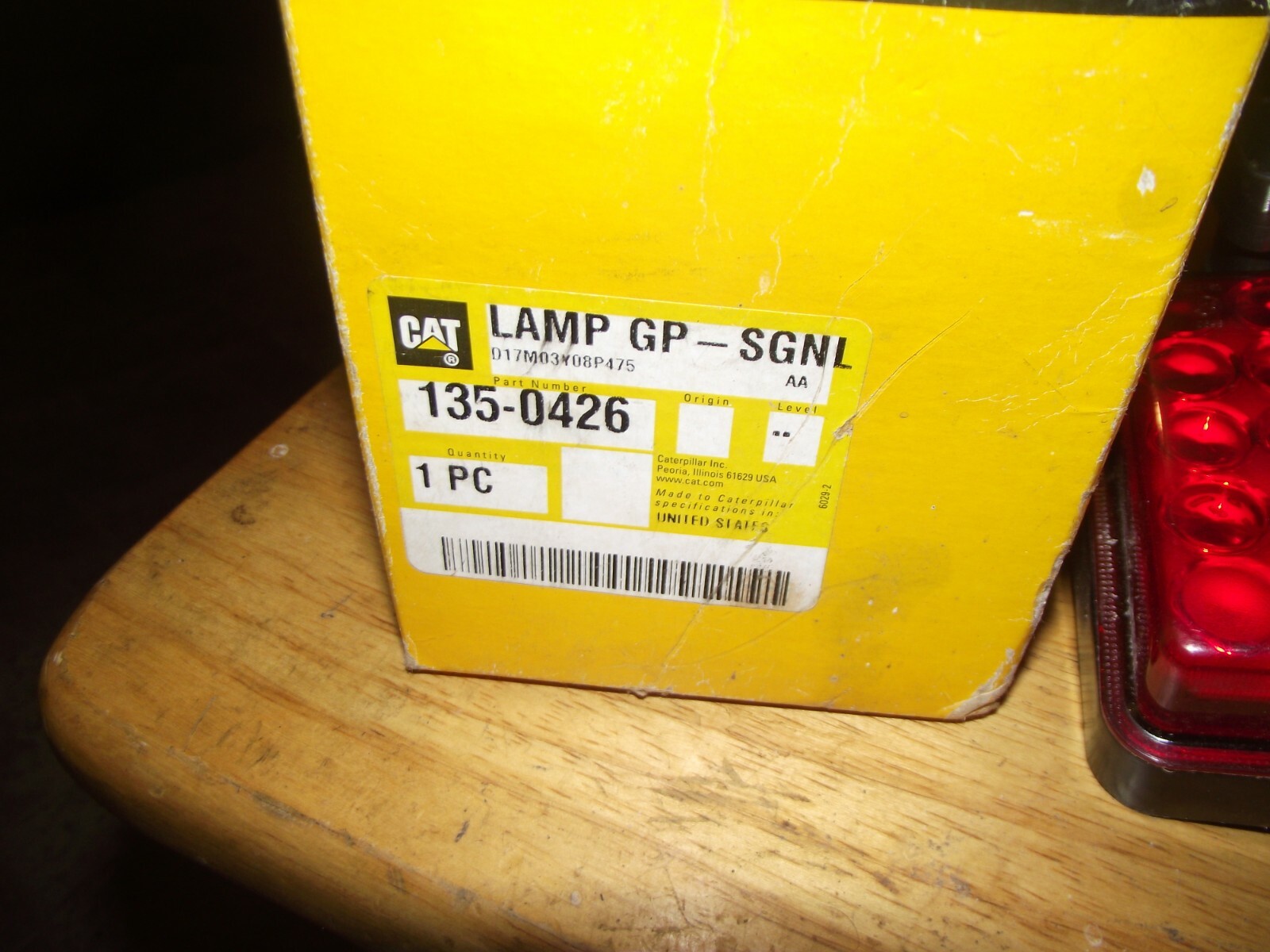 Vintage caterpillar cat lamp gp sgnl