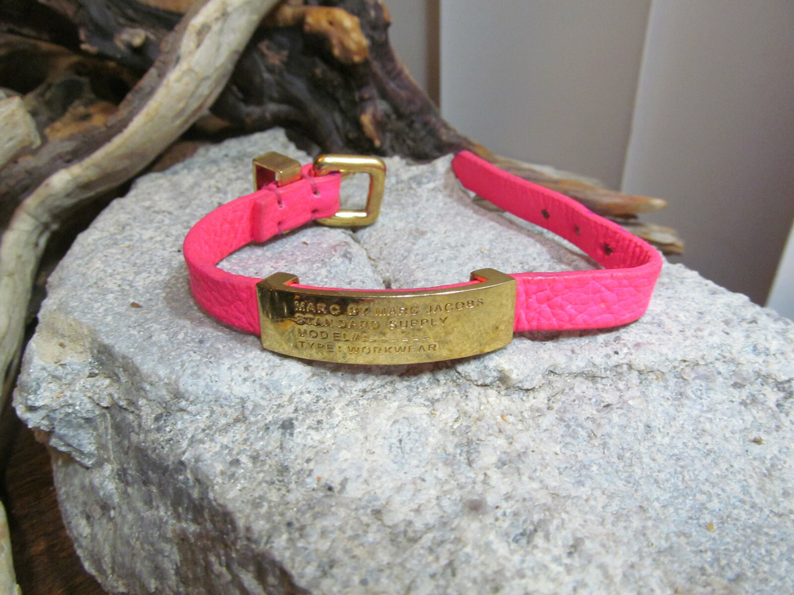 Marc by Marc Jacobs Standard Supply Gold tone Deep Pink
