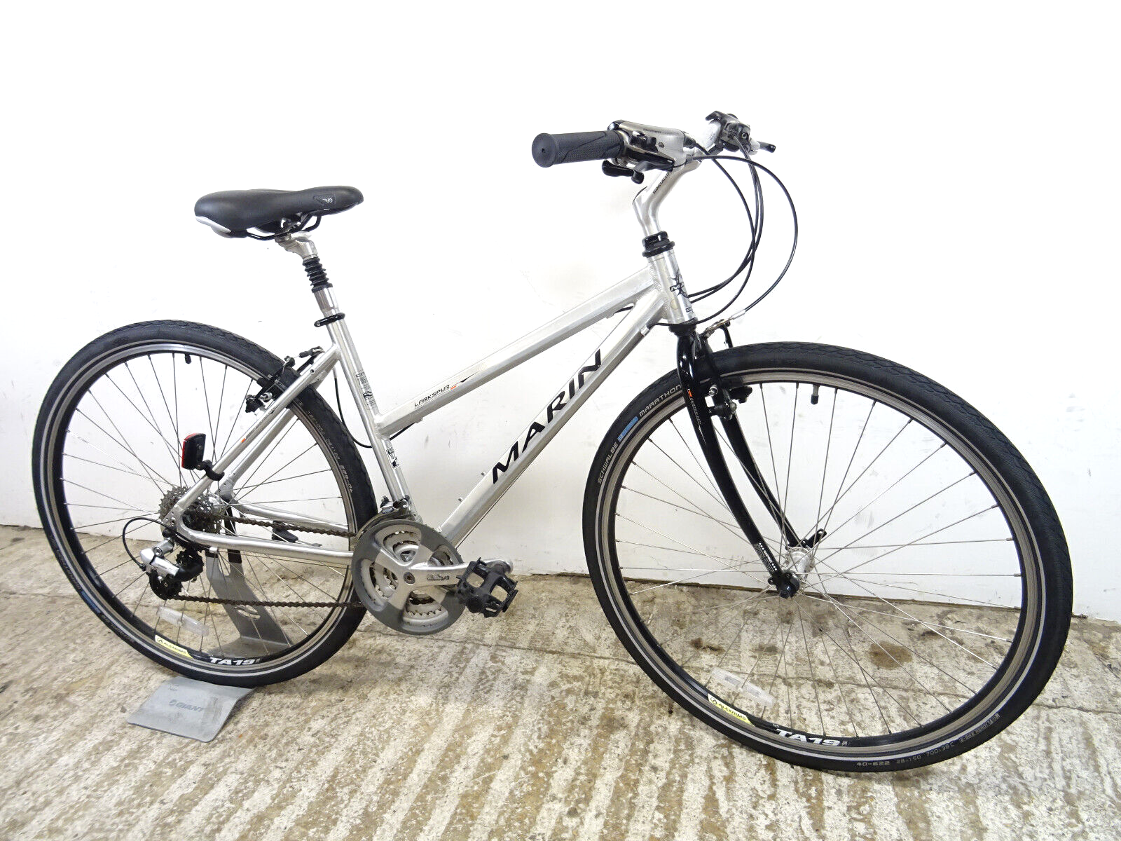 人気良品！MARIN LARKSPUR 700C アルミ 24速 480mm クロスバイク