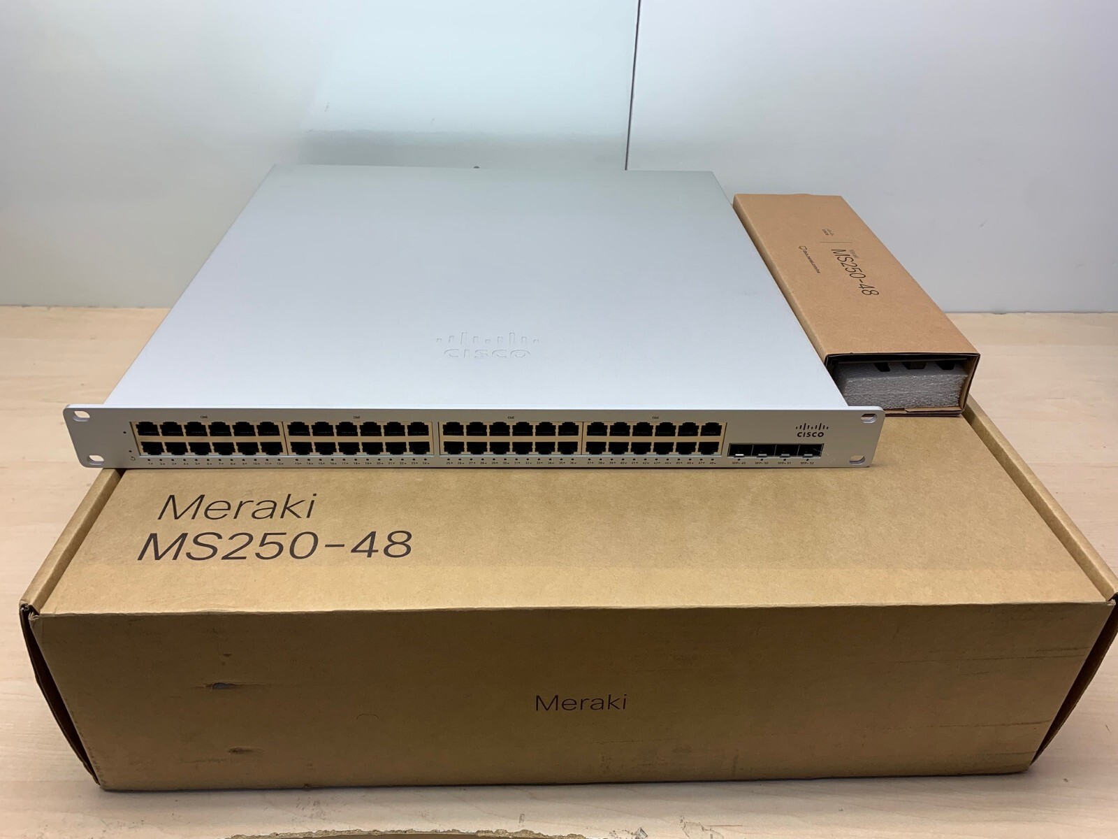 New Cisco Meraki Cloud Managed MS25048HW 48 Ports Gigabit Switch