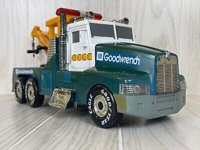 Vintage Funrise GM Goodwrench Tow Truck 1992 Eagle Good Year