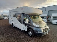 AUTO - TRAIL TRACKER FB 4 BERTH 13 PLATE 