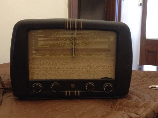 collectable vintage Phillips Tube Radio | Collectables ...