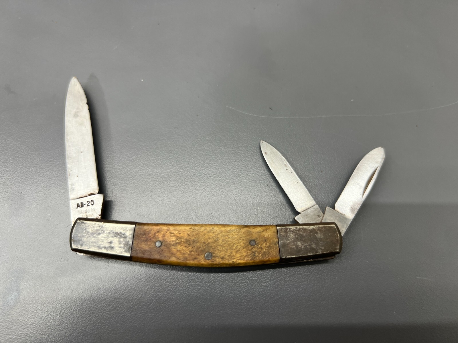 VINTAGE AMERICAN BLADE AB-20 CHATT. TN. SMOOTH BONE WHITTLER VINTAGE AMERICAN BLADE AB-20 CHATT. TN. SMOOTH BONE WHITTLER