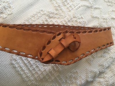 REALLY COOL VINTAGE LEATHER CINCH BELT HIPPIE, BOHO, SIZE 32