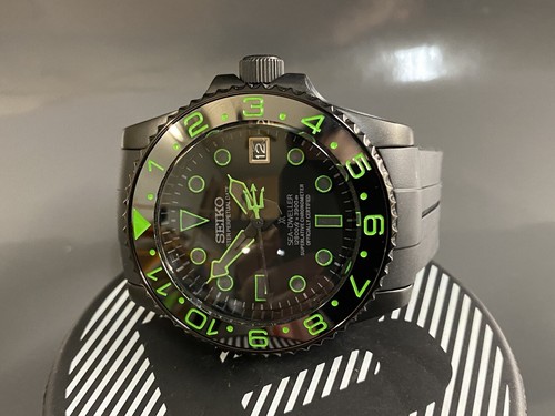 Pre-owned Seiko Custom  Nh35 Mod "riddler" - Custom Hand Painted Dial + Insert