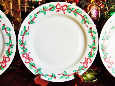 3 NEW OTHER(old stock) INTERNATIONAL CHINA CHRISTMAS RIBBONS # 157 DINNER PLATES