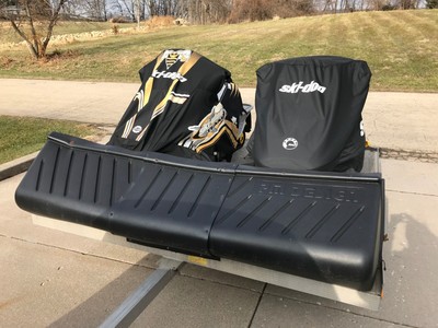 2 Skidoo Snowmobiles with Trailer