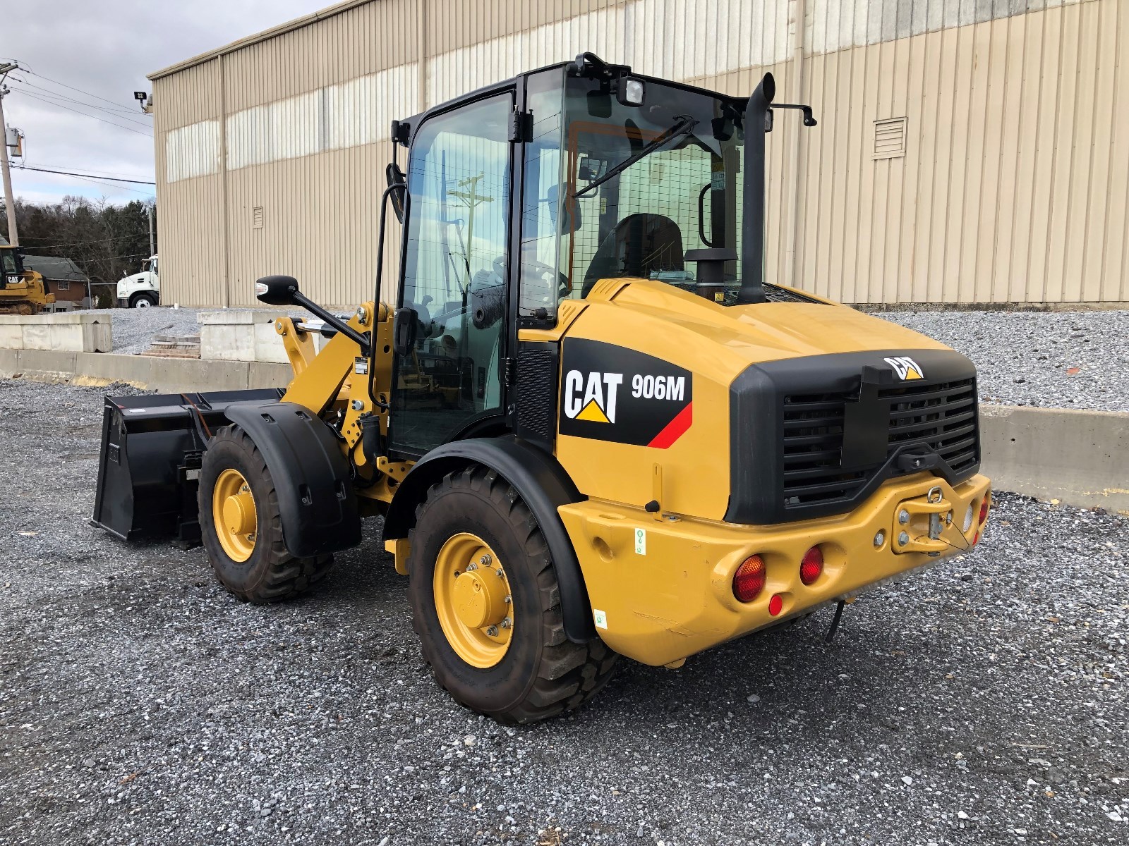 2016 CAT 906M 441 HRS CAB HEAT