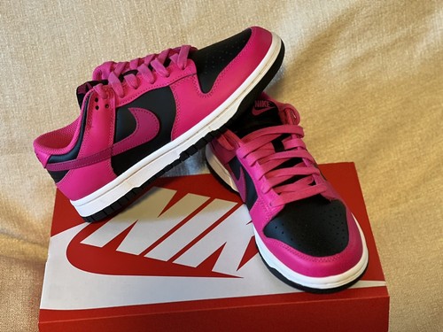 Nike Dunk Low ピンクデビル Dunk Low (W) 'Fierce Pink Black' Size 7W DD1503-604 *In hand