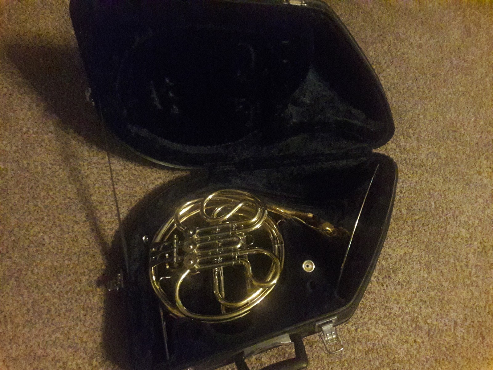 Yamaha YHR 314 single French Horn With Mouthpiece & Carry Case