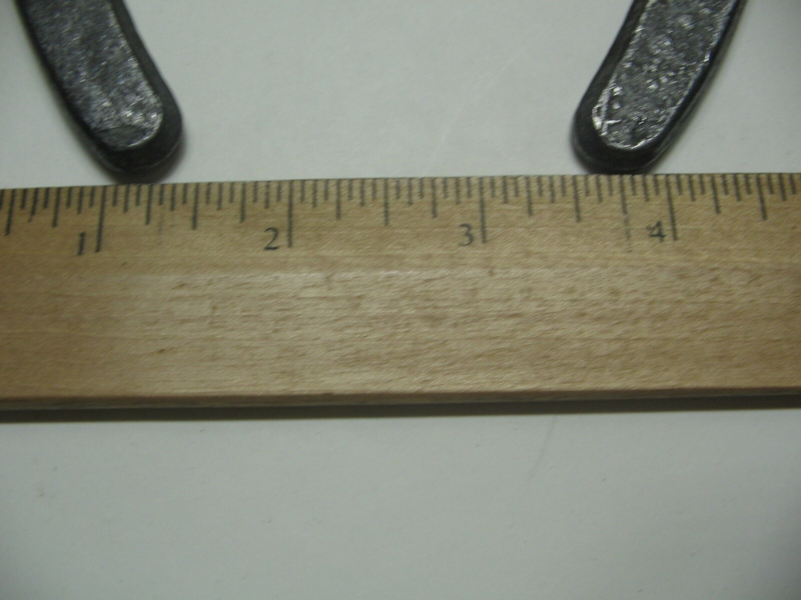 5 Steel horseshoes made by Diamond - Hot forged  4@ # S1 and 1@ # S0 Saddle lite