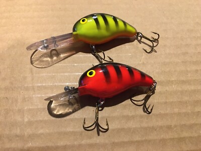2 High Quality Bomber / Rebel Style Diving Crankbait Fishing Lures