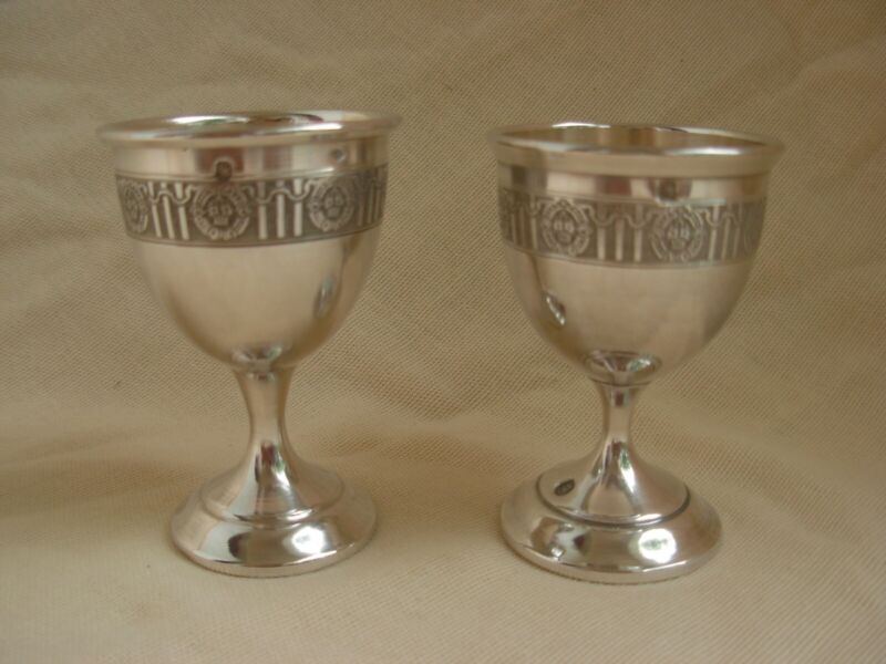 PAIR OF ANTIQUE FRENCH STERLING SILVER EGG CUPS, EARLY 20th CENTURY.