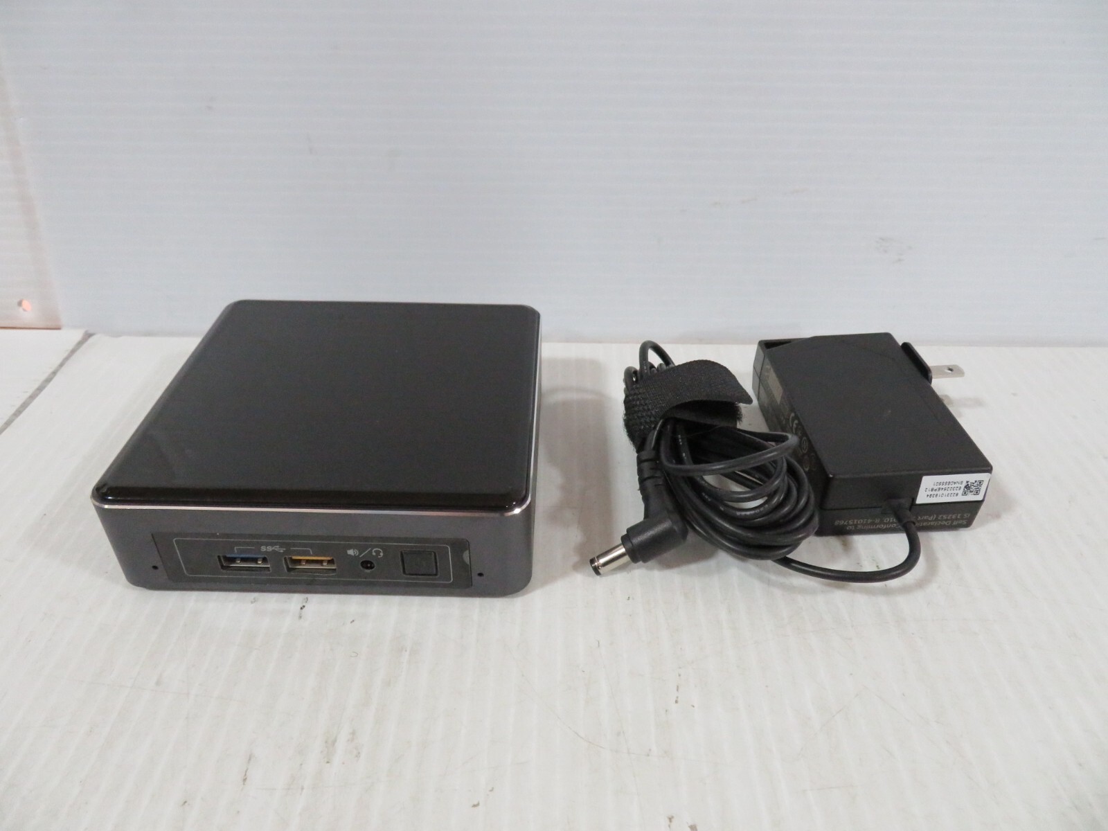 Intel NUC7i3BNK USFF PC i3 7100u 8Gb Ram 512Gb SSD BT+WIFI