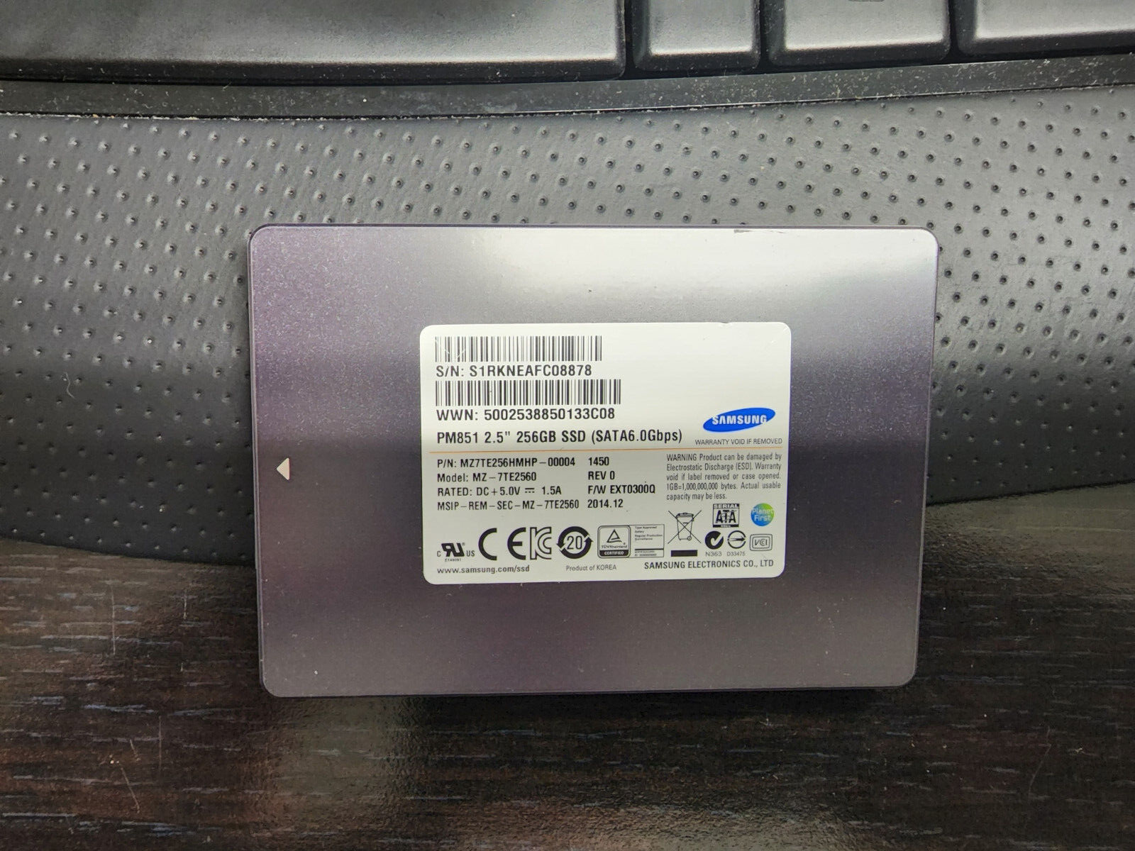 富士通ノートパソコン/Samsung NVMe SSD256GB/メモリ8GB/ 富士通ノートパソコン/Samsung SSD256GB/メモリ8GB/i5