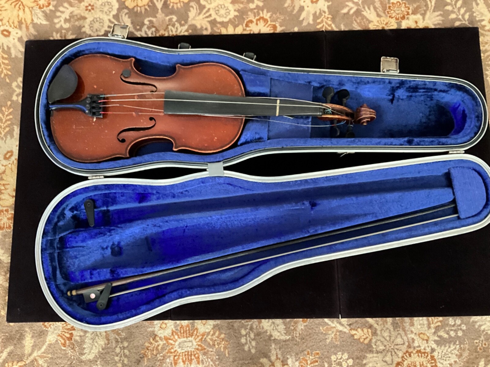 バイオリン　antonius stradivarius 1713　ケース付 A Copy of 4/4 Antonius Stradivarius Fatiebat Cremona 1713