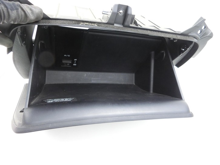 Hyundai IX35 LM 09-13 Handschuhfach Handschuhkasten Hyundai IX35 LM 09-13 25.02.2012 845402Y0009P gebraucht Vorschau 3