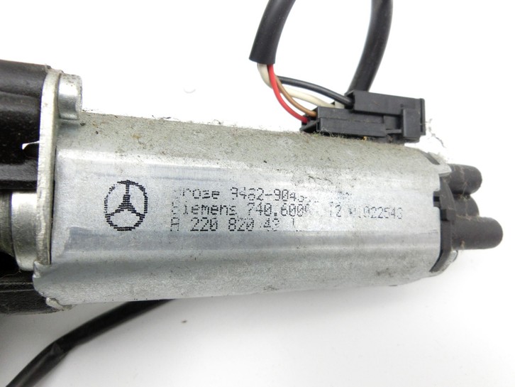 Mercedes W220 S430 98-02 Stellmotor Sitzverstellung Sitz links Vorne Mercedes W220 S430 98-02 13.03.2002 gebraucht Bild 5