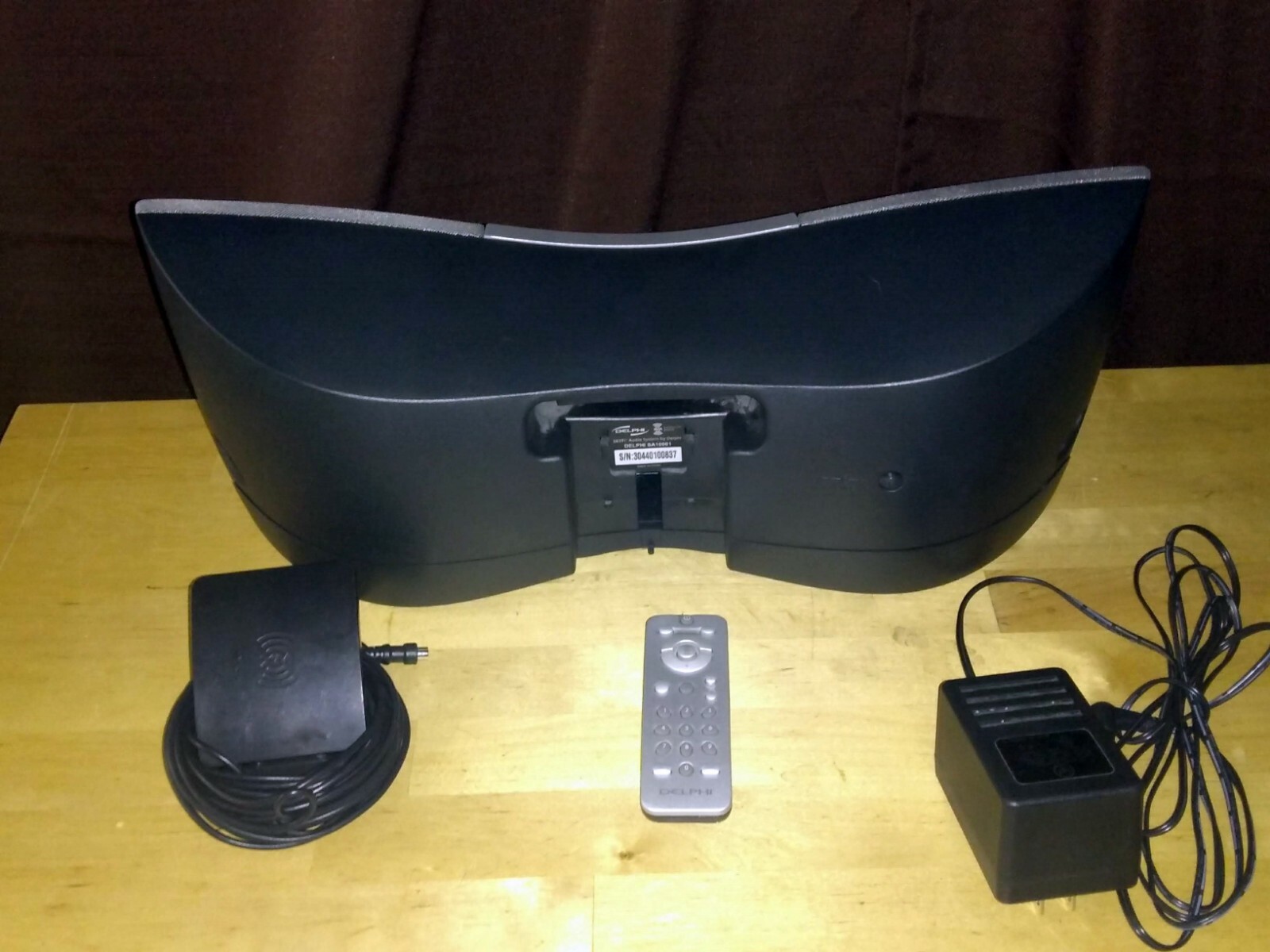 Delphi Sirius XM SkyFi Satellite Radio Receiver Boombox, Remote, Antenna