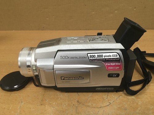 Panasonic NV-DS29 MiniDV Camcorder Handheld Silver Standard Definition Japan